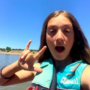 Meet your Posher, Ariee